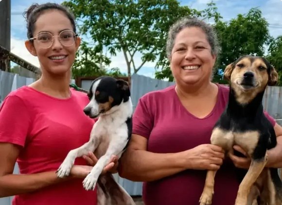Voluntárias da SOS Joana Darc com filhotes recuperados